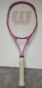 Racchetta da tennis Wilson rosa 4 1/4 grip taglia 2 leggera 27" racchetta ragazza/adolescente - Foto 1 di 9