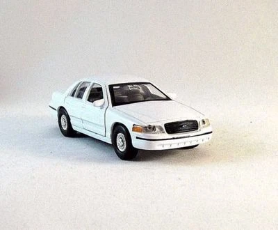 FORD CROWN VICTORIA 1999 WELLY BLANCO 1/38 DIECAST COCHE MODELO DE COLECCIONI... - Imagen 1 de 4