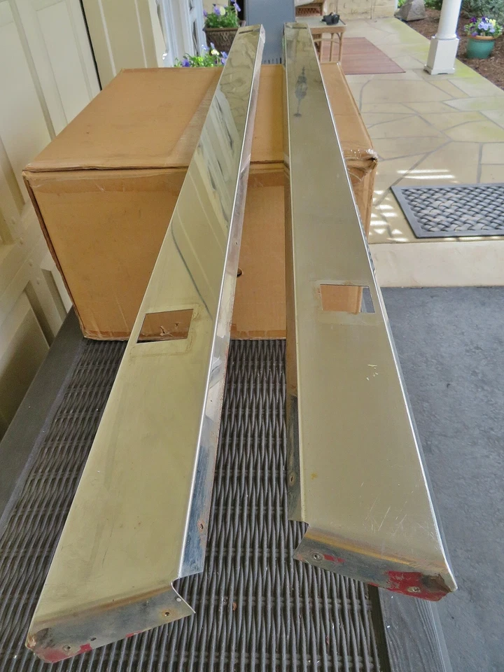 Jensen Interceptor 1974 OEM Mk III panel basculante de acero inoxidable moldeado buen estado Foto 1 de 4