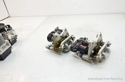 Lexus RX450H 2019 pinza de freno delantera izquierda y derecha OEM Foto 1 de 4