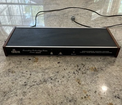 Sistema de reducción de ruido de cinta tipo II dbx modelo 224 enciende lectura Foto 1 de 4