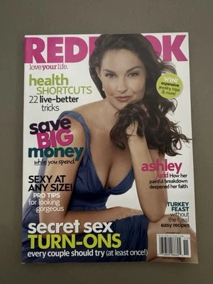 Ashley Judd REDBOOK Magazine November 2007 Issue NO LABEL Lots of CLEAVAGE! - Image 1 of 2