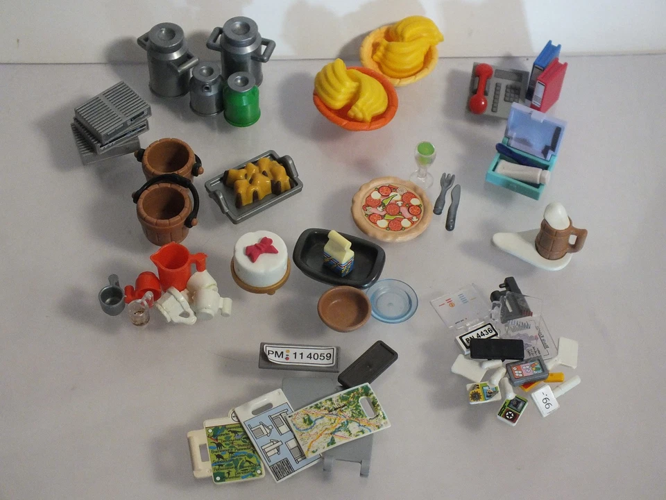 Playmobil Kleinteile Sets Geschirr Tabletts Kerzen Zubehör - Bild 1 von 2