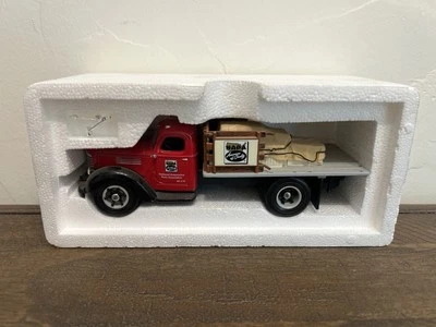 1949 International Model KB-8 Napa 75th Anniversary First Gear Truck 19-2376 - Image 1 of 4