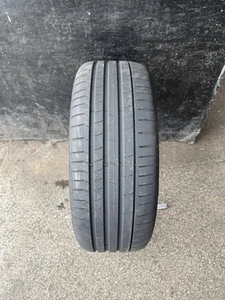 X1 225 40 19 93Y PIRELLI PZERO AR RUNFLAT TREAD OVER 5.5mm DOT 1023 - Picture 1 of 14