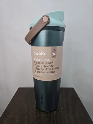 Бутылка для воды Owala FreeSip Sway из нержавеющей стали / 30 унций / цвет: зимний зеленый - Изображение 1 из 4