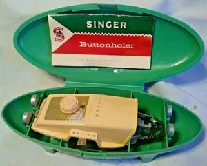 Singer Sewing Macines Buttonholer + Attachments + Book in Green Clamshell Case - Picture 1 of 7
