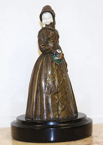 Flores de bronce esmaltado art deco y escultura tallada joven dama Emil Meier alemán - Imagen 1 de 12