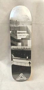 Mazzo da skateboard Palace London Long Live Southbank 8,25"" RARO nuovo in confezione - Foto 1 di 8