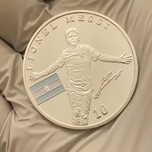 Lionel Messi Barcelona Argentinien versilberte Souvenir Fußball Münze 1,5" - Bild 1 von 5