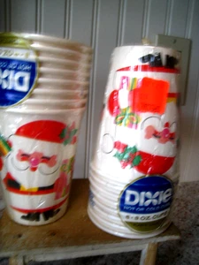 Vintage Weihnachtsmann Dixie heiß/kalt Pappbecher 16 Stück Weihnachten Neu in Verpackung - Bild 1 von 3