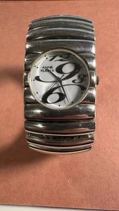 Anne Klein II Damenuhr guter Zustand - Bild 1 von 8