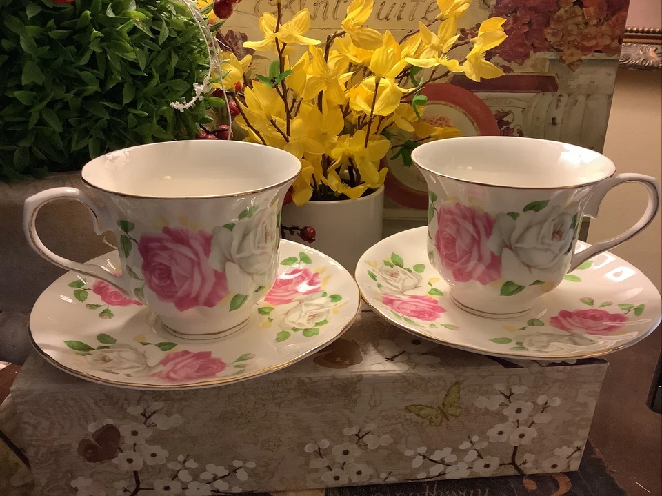 (2) Tetera Gracie’s~Taza y platillos~Rosas blancas/rosadas~Té para 2~ENVÍO GRATUITO~¡BONITO! Foto 1 de 4