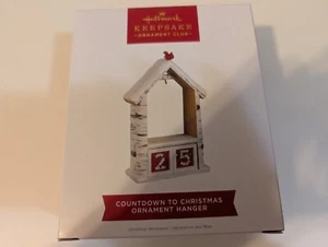 Hallmark 2022 Countdown to Christmas Ornament Hanger Member Exclusive KOC New - Picture 1 of 3
