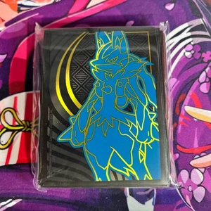 Fundas Pokémon ETB - Mega Evolución Lucario Precintadas Nuevas 65 Mangas - Imagen 1 de 1