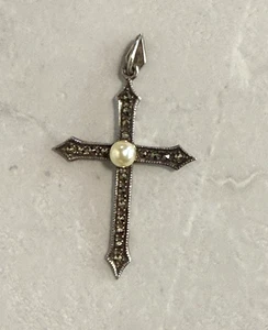 Vintage Sterling Silver Marcasite & Pearl Cross Statement Necklace Pendant 2" - Picture 1 of 8