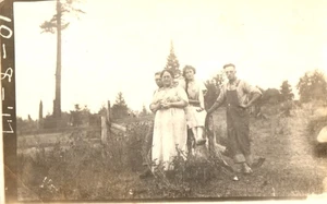 RPPC Postkarte Familie Bauern 1917 Antik Outdoor L3 - Bild 1 von 2