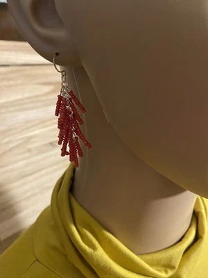 Coldwater Creek ~ Rama de coral ~ Cuentas rojas ~ Pendientes colgantes gancho de pez ~ perforados Foto 1 de 4