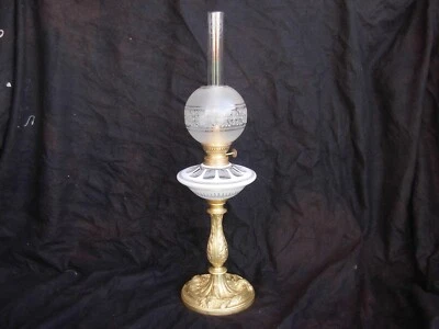 ANTIQUE FRENCH GILT BRONZE WHITE CUT TO CLEAR CRYSTAL KEROZENE LAMP. - Image 1 of 4