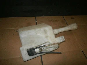 DEPÓSITO BOTELLA LAVADORA PARABRISAS NISSAN ALMERA N16 2000-2006 CON BOMBA - Imagen 1 de 1