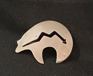 925 Sterling Bear Pin Zuni Brooch Signed Mexico TJ-48 7 Grams - Picture 1 of 7