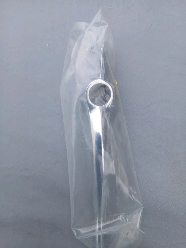 Carcasa de bloqueo de manija de maletero Jaguar XK150, XK150S. NOS Foto 1 de 4