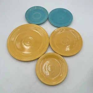 Lotto di 5 piatti vintage Fiestaware 6",7",9",10" Homer Laughlin HLC USA Fiesta - Foto 1 di 16