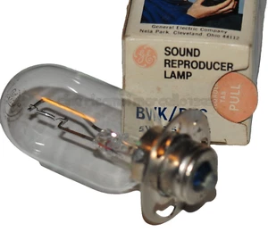 ★LAMPADA ECCITATRICE PER PROIETTORE 16 mm  BVK/BVS 5 V 32.5 W P15S30A (Victor) ★ - Foto 1 di 1