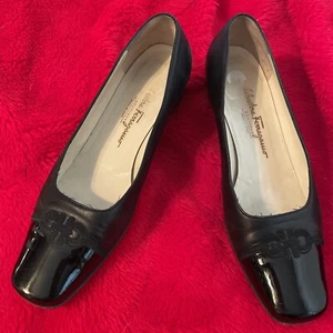 Salvatore Ferragamo schwarze Lederpumps US-Größe 8 eckige Zehenpartie Blockabsatz - Bild 1 von 10