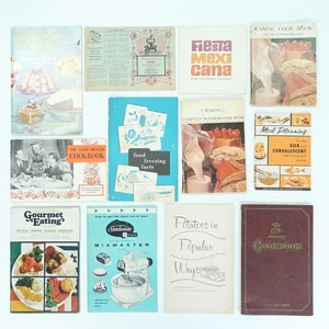 Vintage 1960s Lot of 12 Vintage Cook Books Manuals and Booklets Lot Number 3 - Foto 1 di 24