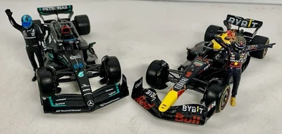 Burago 1:24 Mercedes-AMG F1W14 E Performance & Oracle Red Bull Racing RB19 - Image 1 of 4