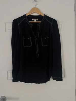 Blusa negra con detalle Country Road Stitch - Talla S - 5+ artículos gratis AU post Foto 1 de 4