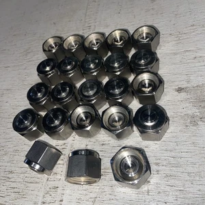 New 23 DK 1/2” Tubing Plugs Ref. Swagelok 810–P - Picture 1 of 3