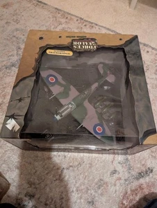 UNIMAX FORCES OF VALOR SPITFIRE MARK IX 1:32 SCALE Netherlands 1945 - Picture 1 of 8