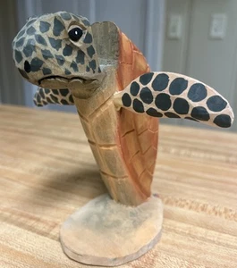 Peepers Wood Eyeglass Holder, Hand Carved & Painted Turtle ๐ข - Picture 1 of 9
