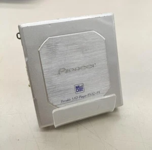Pioneer Portable MD Player PMD-P5 Silver - Picture 1 of 8