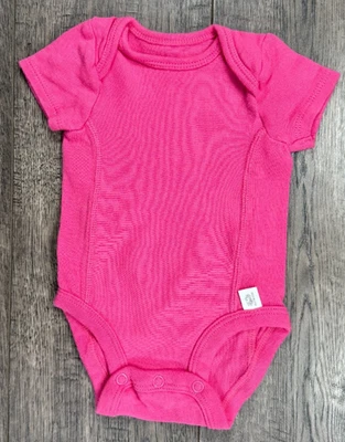 Body rosa oscuro liso para bebé niña Fruit Of The Loom recién nacido Foto 1 de 2