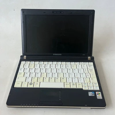 Samsung NP NC10 Netbook 10.2" Black 1.6GHz Intel Atom Processor Untested - Image 1 of 4