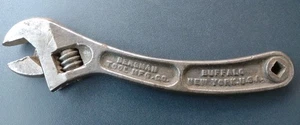 Llave ajustable curva vintage Bergman Tool Buffalo NY Queen City 6,5" - bonita - Imagen 1 de 2