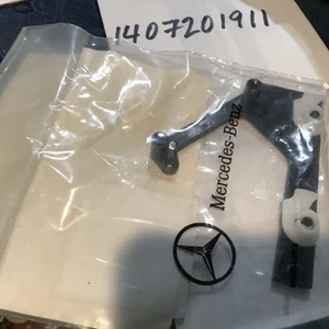 W140 Power Plate Seat Adjust Switch Clip  A1407201911 OEM Mercedes New - Picture 1 of 2