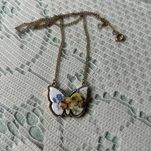 VINTAGE BUTTERFLY ENAMEL CHARM CHAIN NECKLACE 16 " - Picture 1 of 4