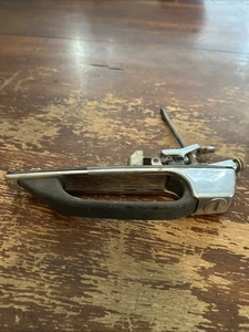 1977-1985 Mercedes Benz W123 Exterior Front Door Handle Assembly OEM - Picture 1 of 6