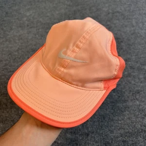 Nike Mütze Kappe Riemen hinten federleicht Dri-FIT orange Laufen leicht Herren - Bild 1 von 7