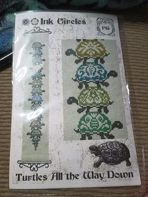 Círculos de tinta "Tortugas todo el camino hacia abajo" patrón de punto de cruz Foto 1 de 3