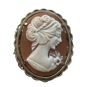 Vintage Krementz Cameo Pin Brooch Pendant Gold Plated Shell Facing Right - Picture 1 of 4