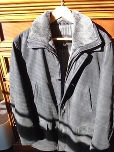 Danier Genuine Distressed Leather Faux Fur Collar - Lined Jacket-REDUCED - Picture 1 of 19