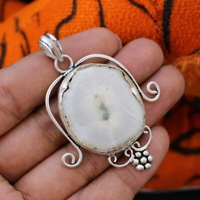 Colgante de cuarzo solar blanco hecho a mano cuarzo solar piedras preciosas joyería regalos de cumpleaños Foto 1 de 4