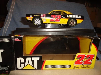 Racing champions 1/18. '71 HEMI CUDA. # 22 Ward Burton.CAT RACING. Black/ yellow - Image 1 of 4