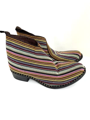 Charleston Shoe Co. Botas Femininas de Tornozelo Barcelona 10 Listradas Coloridas Western  - Imagem 1 de 4