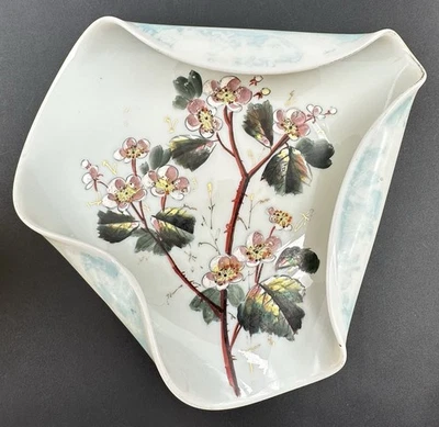 Старинная викторианская треугольная художественная стеклянная визитная карточка с ручной росписью поднос с цветами - Изображение 1 из 4